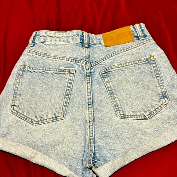 ZARA denim high rise shorts - Picture 2 of 3